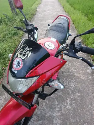 Hero Glamour 2019 Red