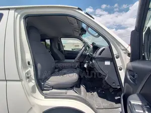 Toyota HiAce 2021 White