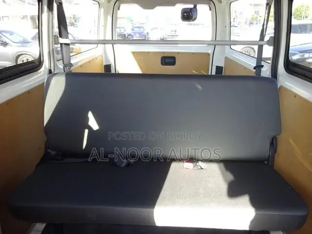 Toyota HiAce 2021 White