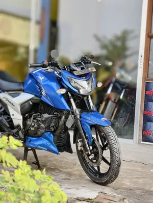 TVS Apache 160 4V 2020 Blue