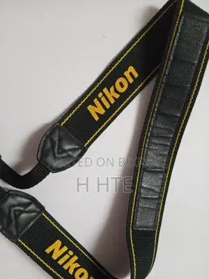 Nikon 3D100 Camera (With Full Kits)