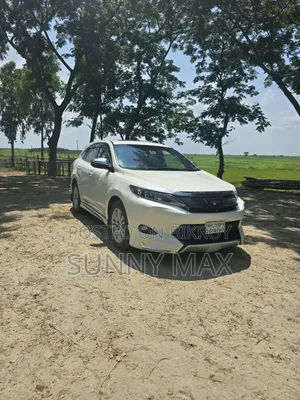 নতুন টয়োটা হ্যারিয়ার ২.০ ২০১৪ পার্ল