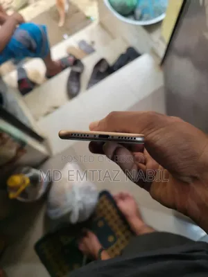 Apple iPhone 8 64 GB Gold