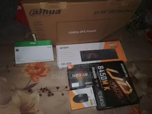 Desktop Computer 8GB AMD Ryzen 5 SSD 256GB