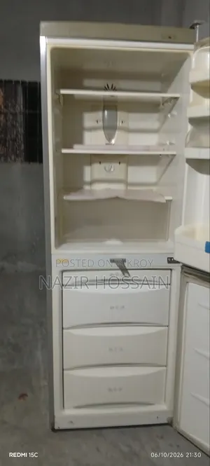 LG Refrigerator 17 Cubic Feet