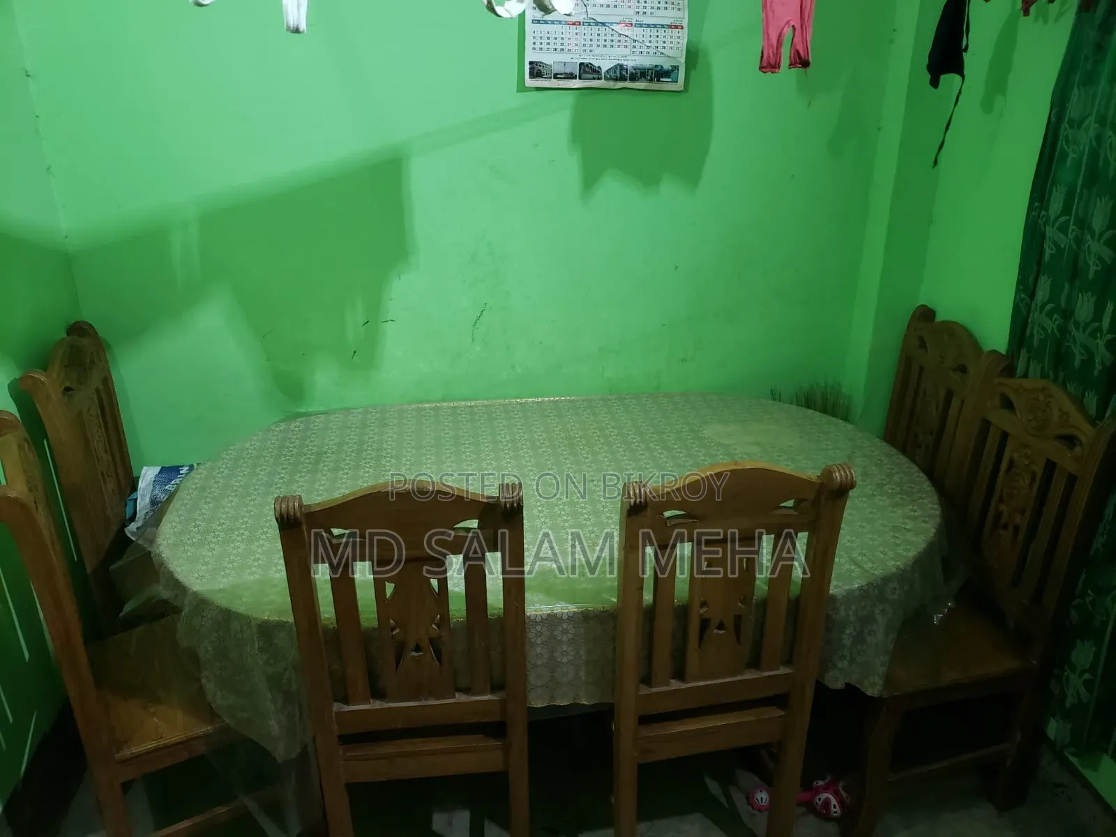 ডাইনিং টেবিল + ৬ টি চেয়ার সহ বিক্রি করা হবে