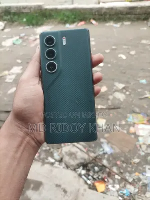টেকনো ক্যামন ৪০ ২৫৬ জিবি ব্ল্যাক