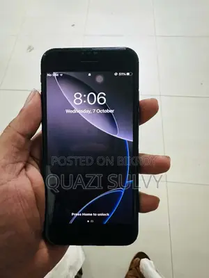 Apple iPhone 7 32 GB Black