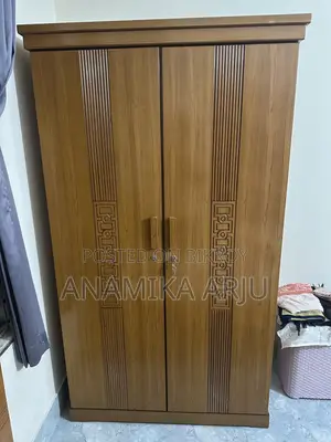 খাট এবং আলমারি বিক্রি হবে