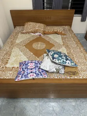 খাট এবং আলমারি বিক্রি হবে