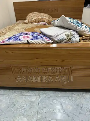 খাট এবং আলমারি বিক্রি হবে