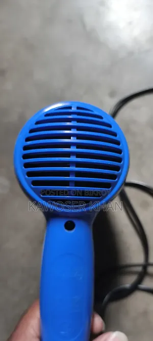 চুল শুকানোর মেশিন কারো লাগলে নিতে পারেন