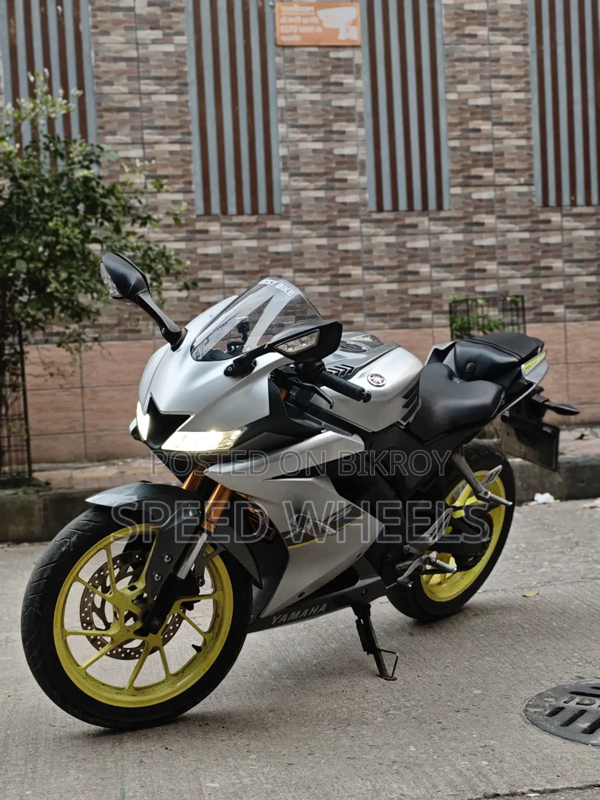 Yamaha R15 V3 2021 Silver