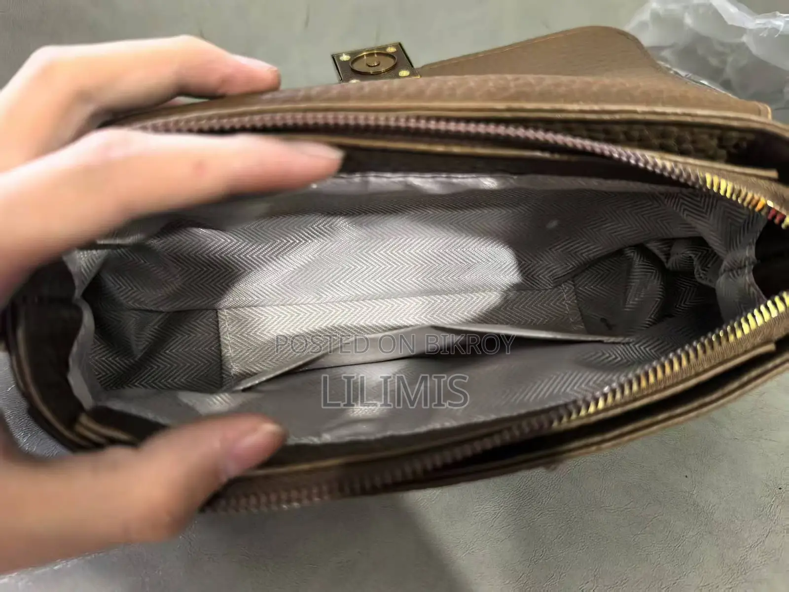LM 001 Ladies Hand Bag