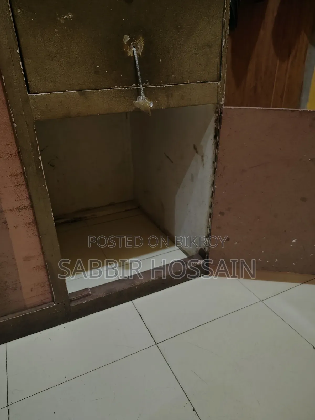 বড় টেবিল বিক্রি হবে