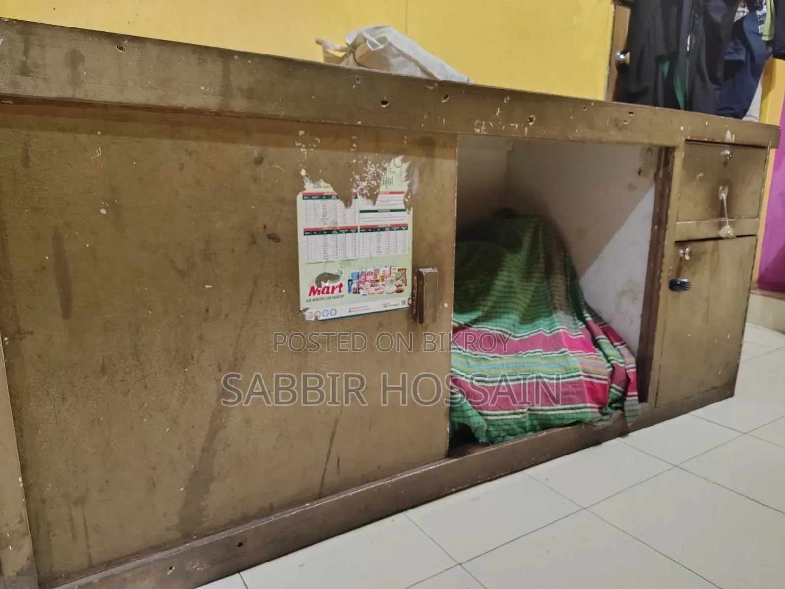 বড় টেবিল বিক্রি হবে