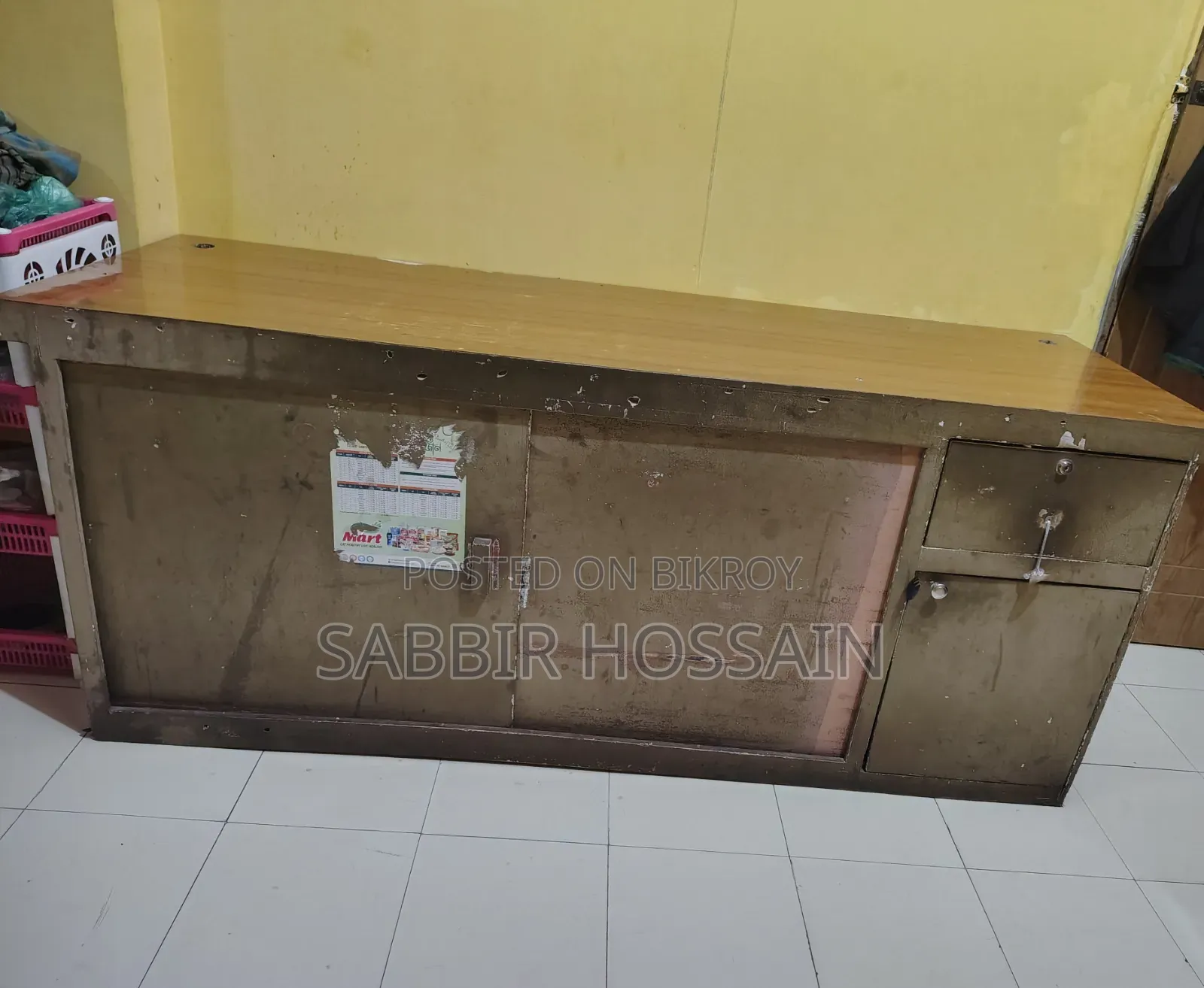 বড় টেবিল বিক্রি হবে