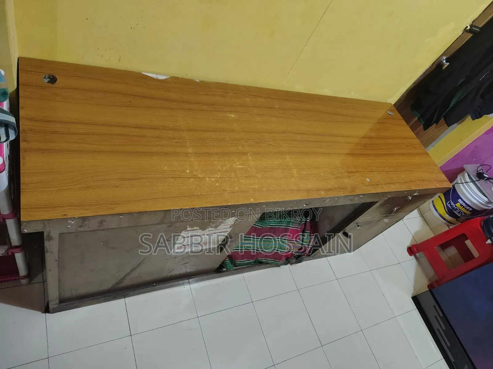 বড় টেবিল বিক্রি হবে