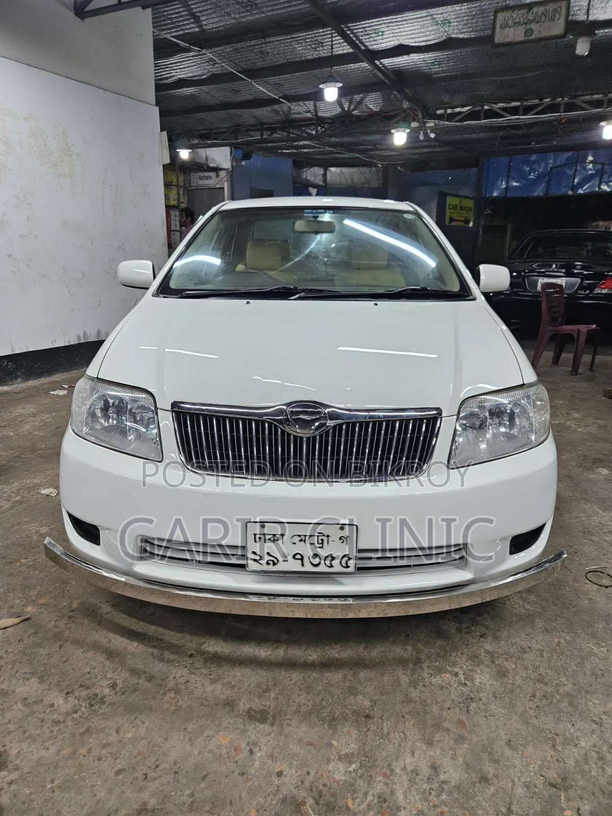 Toyota Corolla Sedan 2005 White
