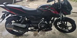 বাজাজ পালসার ১৫০ ২০২৩ ব্ল্যাক