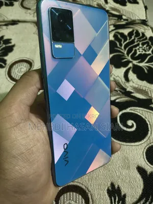 Vivo Y73 64 GB