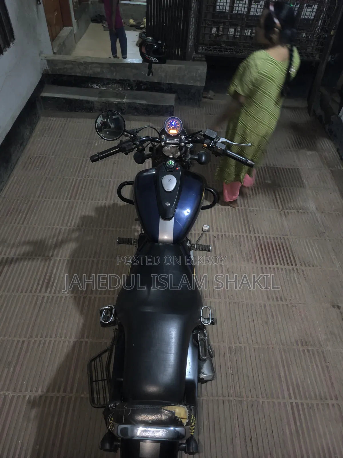 বাজাজ অ্যাভেঞ্জার ১৫০ স্ট্রিট ২০১৮ ব্ল্যাক