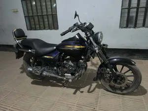 বাজাজ অ্যাভেঞ্জার ১৫০ স্ট্রিট ২০১৮ ব্ল্যাক