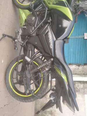 TVS Apache 160 4V 2016 Blue