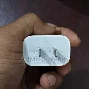 Apple Adapter 20 Watt For 17/16 Pro Max
