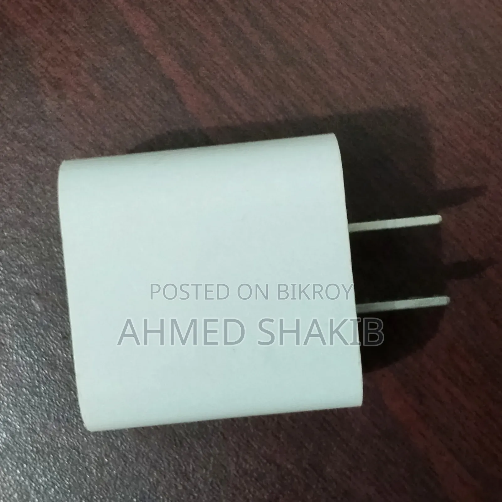 Apple Adapter 20 Watt For 17/16 Pro Max