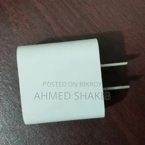 Apple Adapter 20 Watt For 17/16 Pro Max