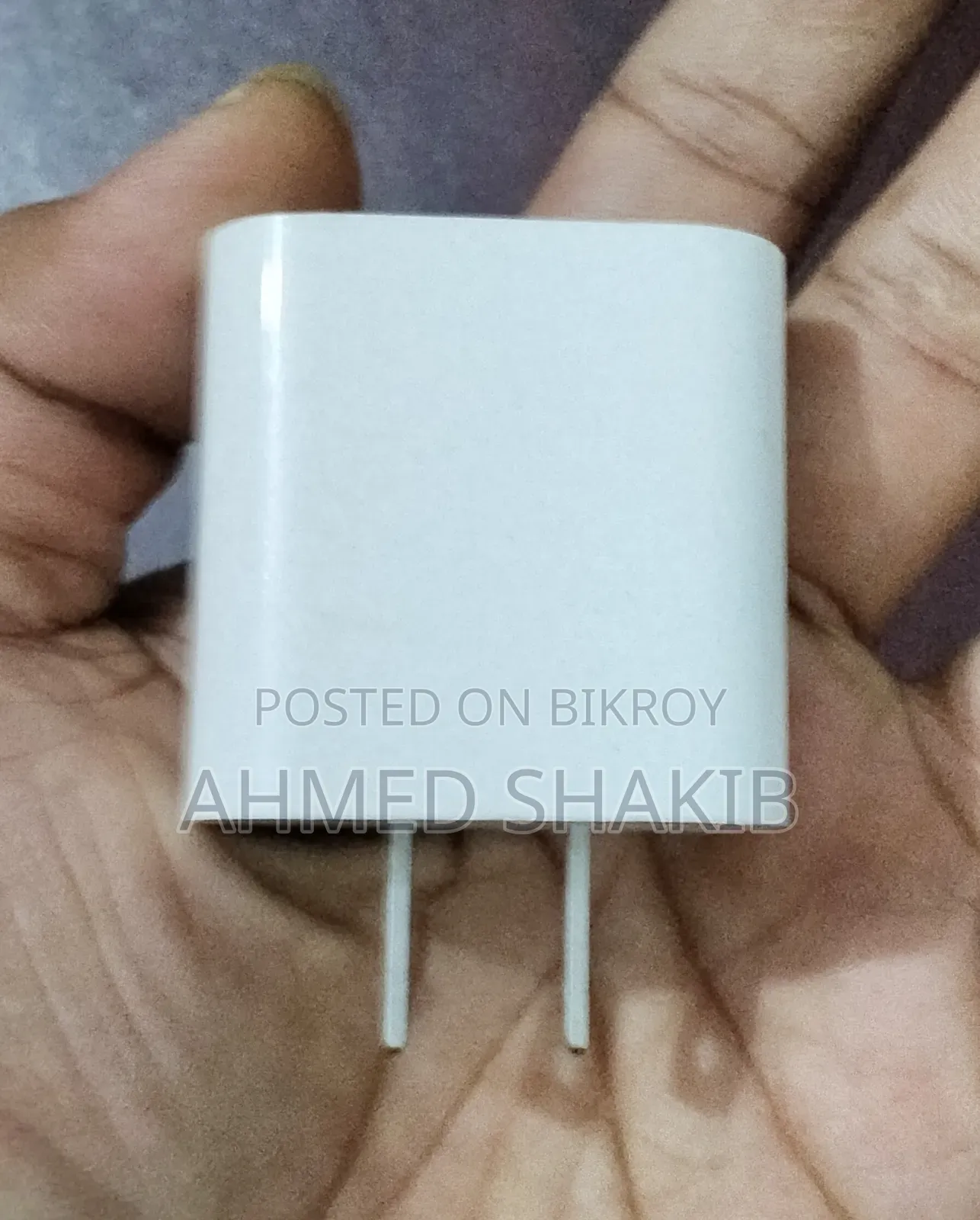 Apple Adapter 20 Watt For 17/16 Pro Max