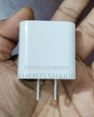 Apple Adapter 20 Watt For 17/16 Pro Max