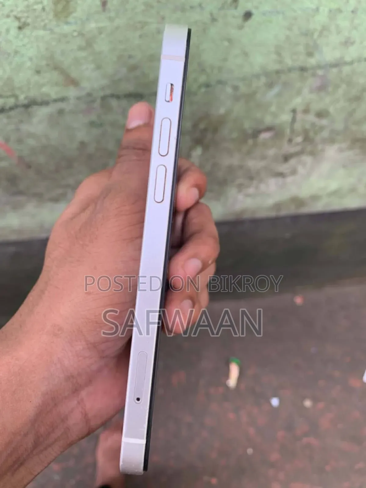 অ্যাপল আইফোন ১২ ১২৮ জিবি হোয়াইট