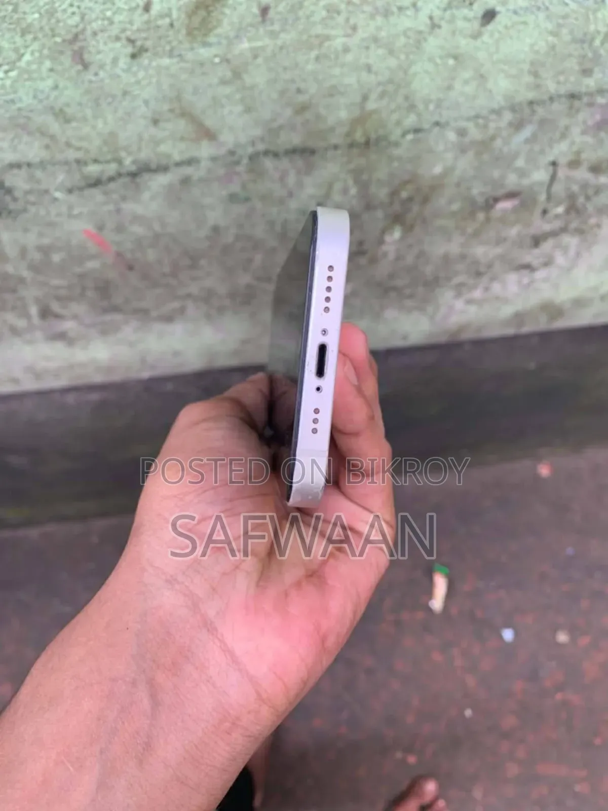 অ্যাপল আইফোন ১২ ১২৮ জিবি হোয়াইট