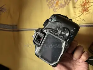 Canon 1300D Wifi