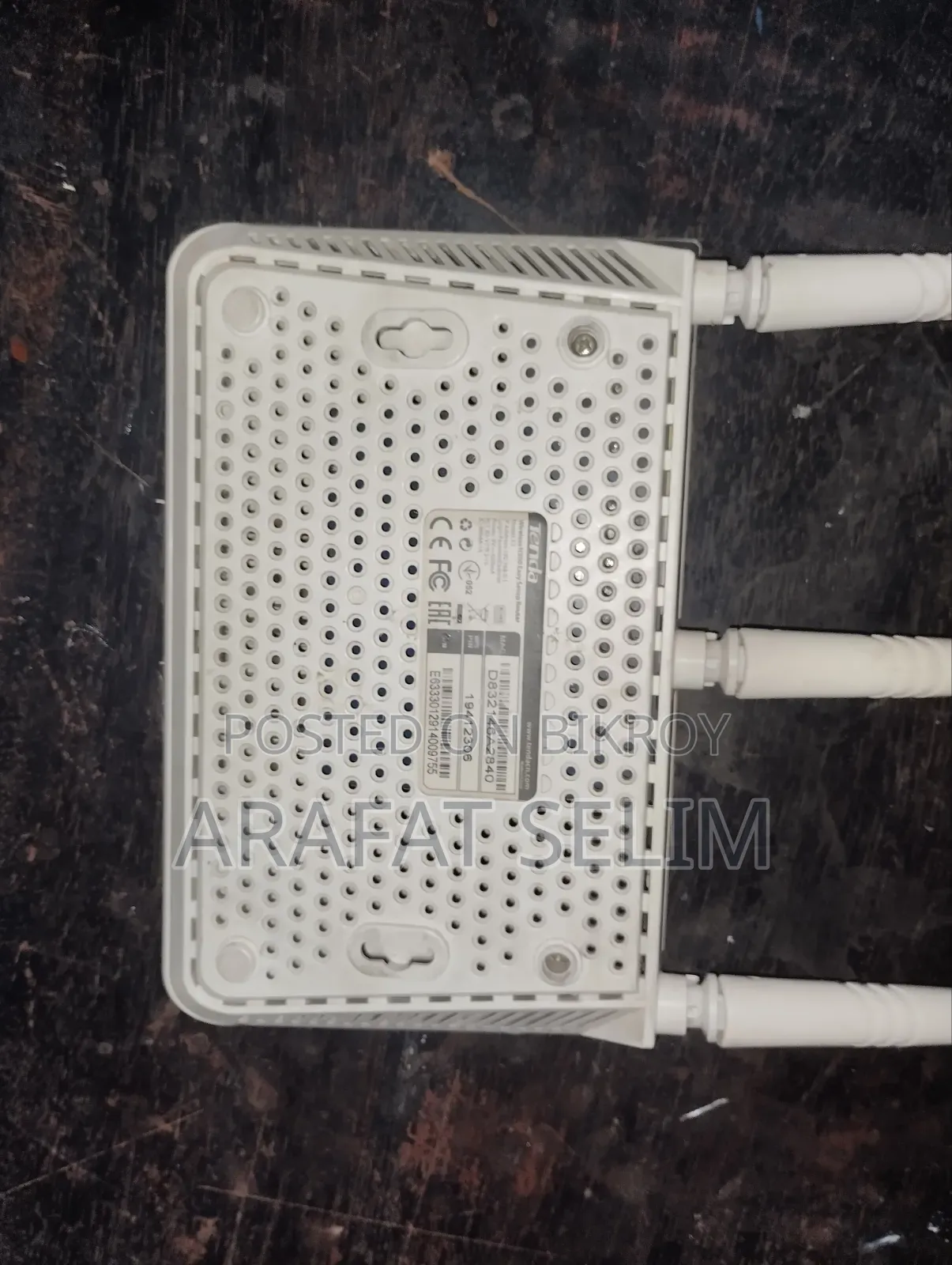 A good Tenda F3 model router will be sold.