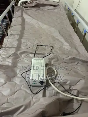 এয়ার বাবল ম্যাট্রেস সহ হসপিটাল/মেডিকেল বিছানা