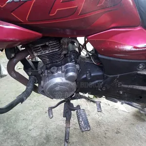 বাজাজ এক্সসিডি ১২৫ ২০১৪ রেড