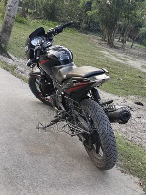 বাজাজ পালসার ১৫০ ২০২১ কালো