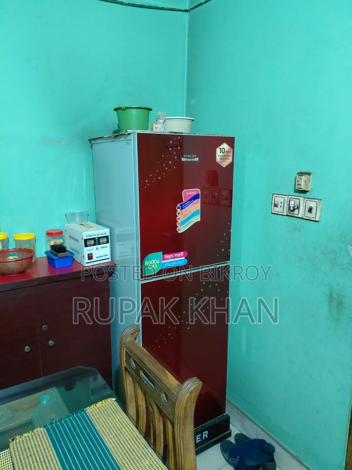 A fridge like new is for sale
