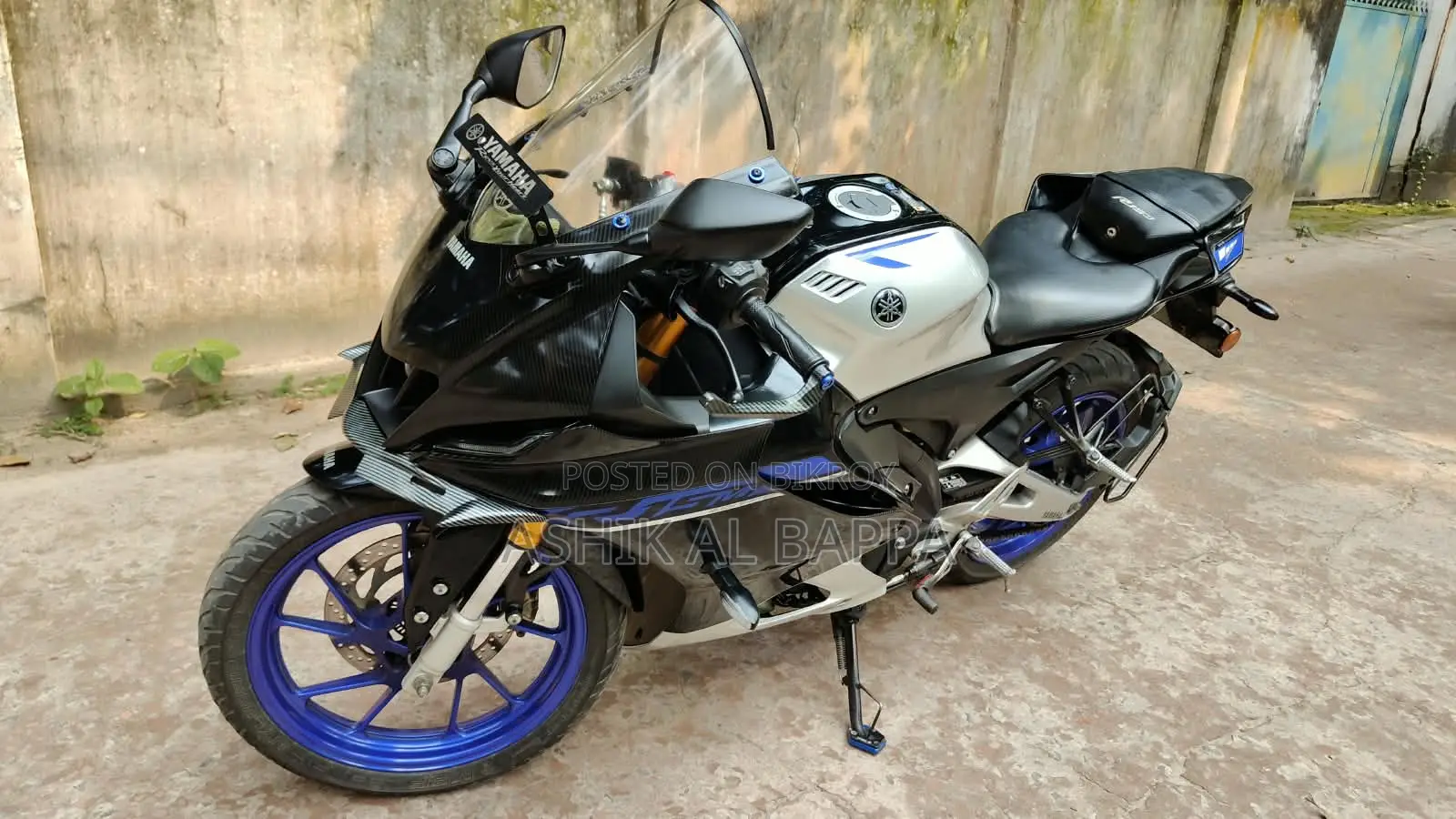 Yamaha R15M 2025 Silver