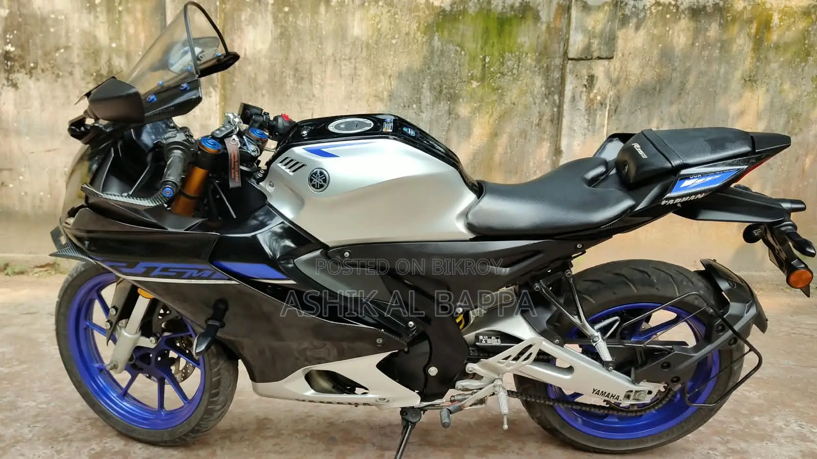 Yamaha R15M 2025 Silver