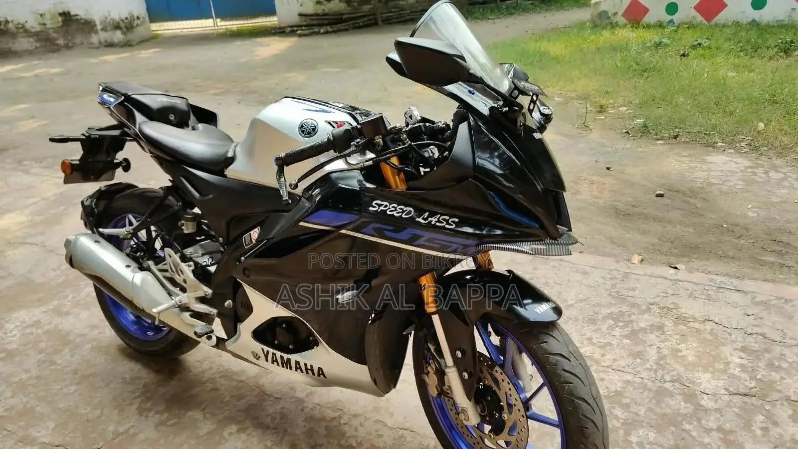 Yamaha R15M 2025 Silver