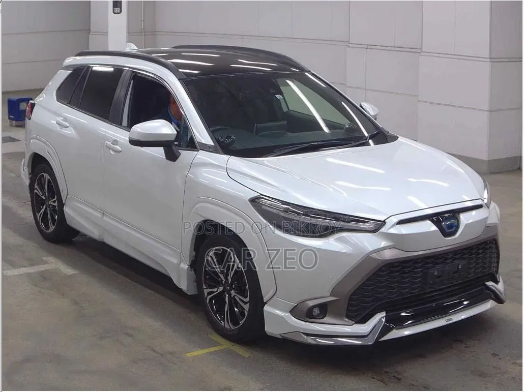 Toyota Corolla Cross 1.8 Hybrid AWD 2021 Pearl
