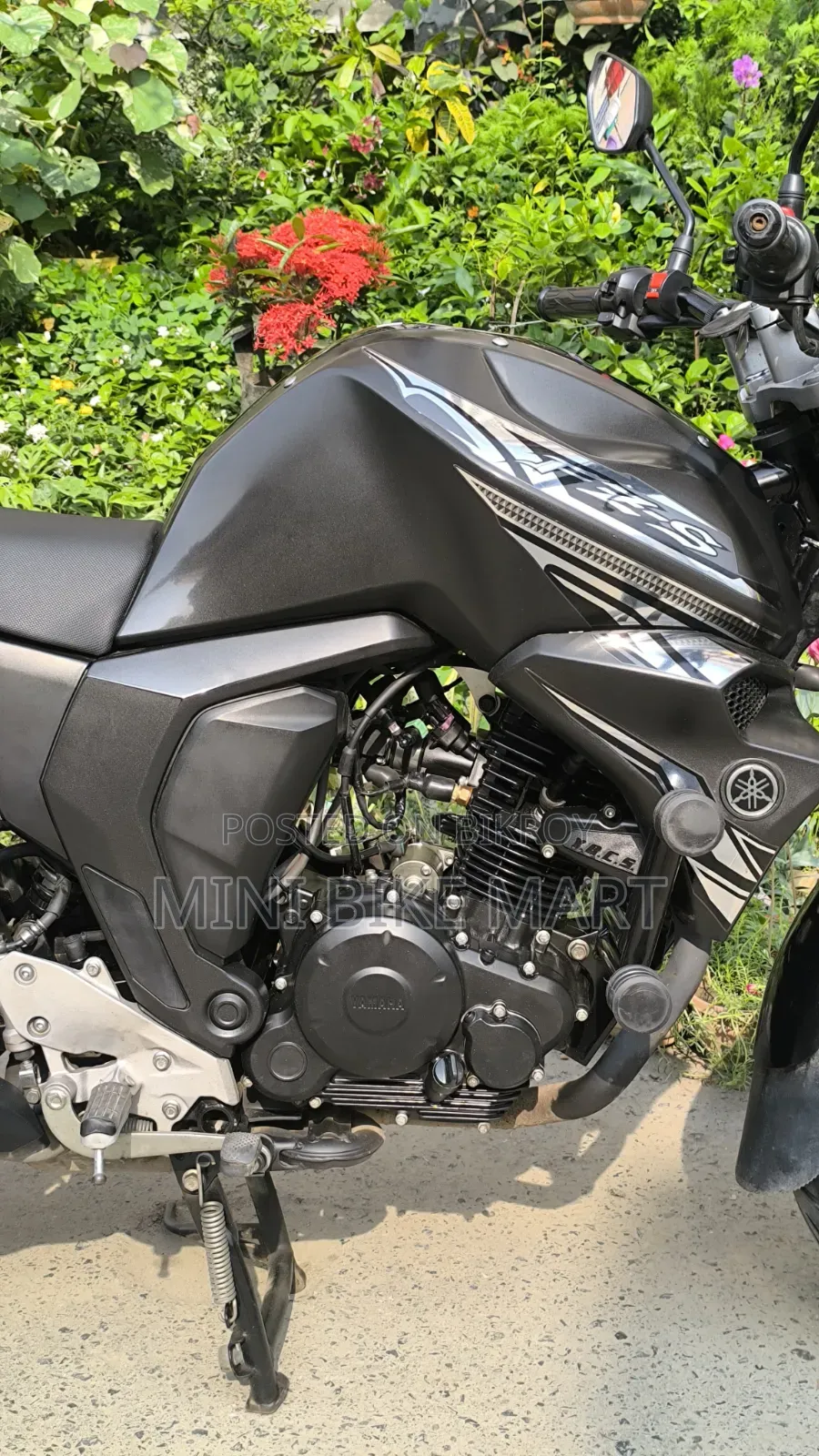 ইয়ামাহা এফজেডএস ভি২ ২০২৫ ব্ল্যাক