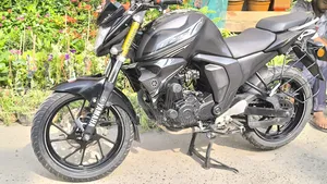 ইয়ামাহা এফজেডএস ভি২ ২০২৫ ব্ল্যাক
