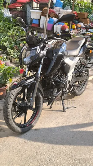 টিভিএস আপাচে আরটিআর ১৬০ টুভি এবিএস ২০২৪ কালো