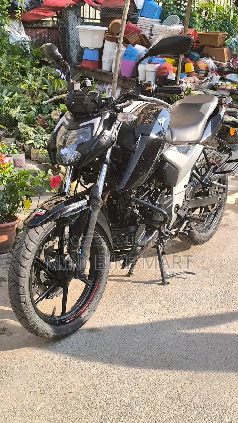 টিভিএস আপাচে আরটিআর ১৬০ টুভি এবিএস ২০২৪ কালো