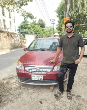 ঢাকায় গাড়ি চালানোর অভিজ্ঞতা আছে।অনেক মন দিয়ে চাকরি করতে চাই।